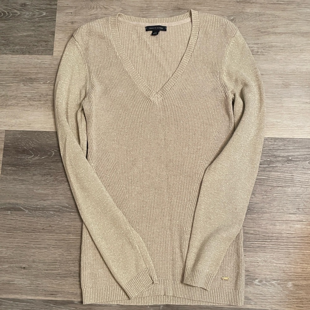 ✨✨Tommy Hilfiger Gold V-Neck Sweater Size S - Picture 4 of 9